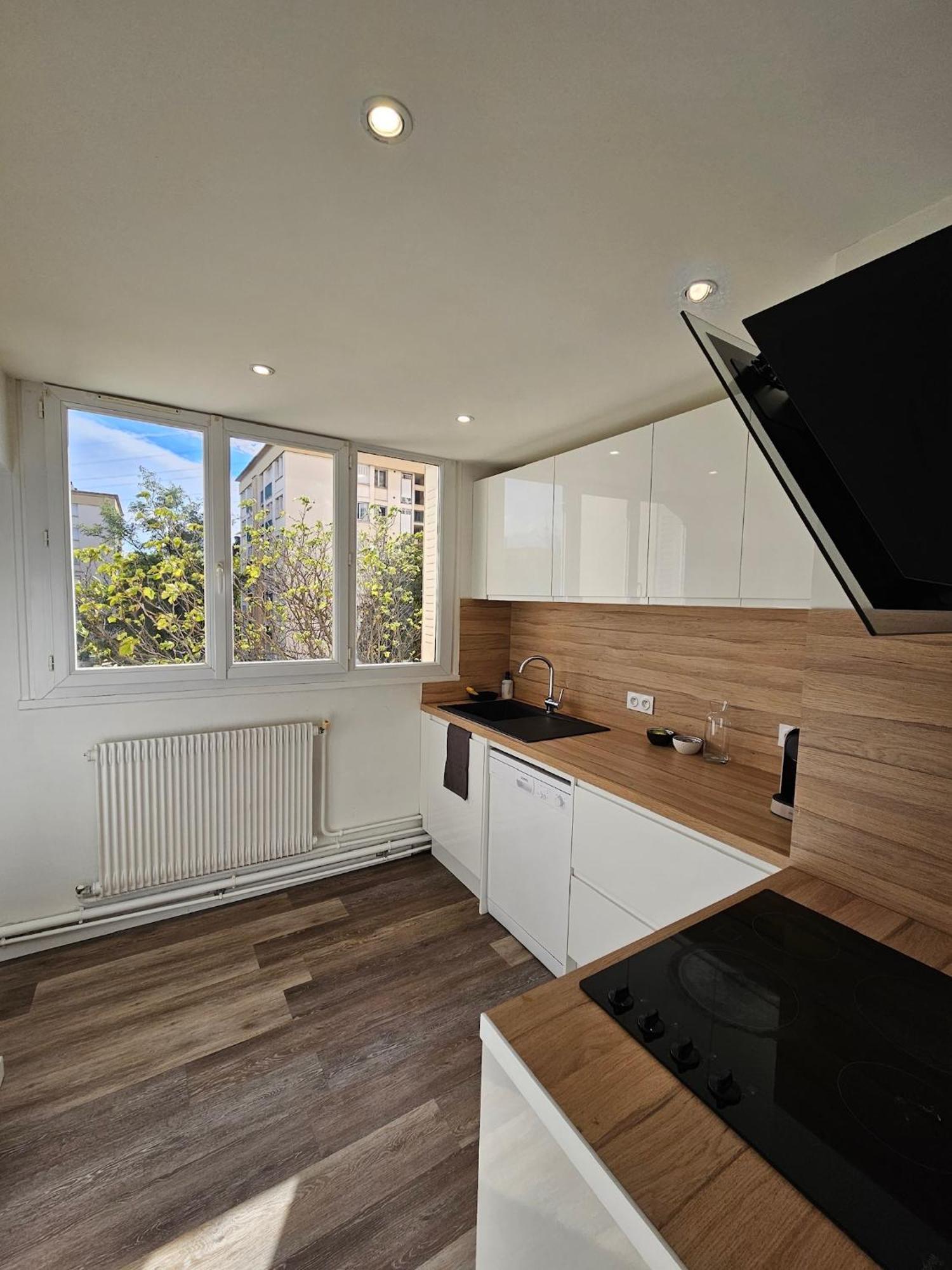 Charmant & Spacieux 3 Chambres - Mm Apartment - Lyon Grand Parilly Vénissieux المظهر الخارجي الصورة